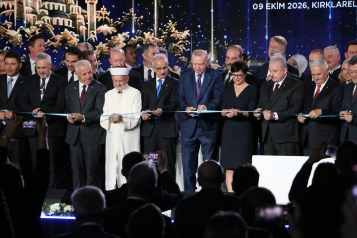 Cumhurbaşkanı Erdoğan’dan muhalefete sert sözler: “Para kulelerinin hesabını vereceksiniz!” Cumhurbaşkanı Erdoğan’dan muhalefete sert sözler: “Para kulelerinin hesabını vereceksiniz!”