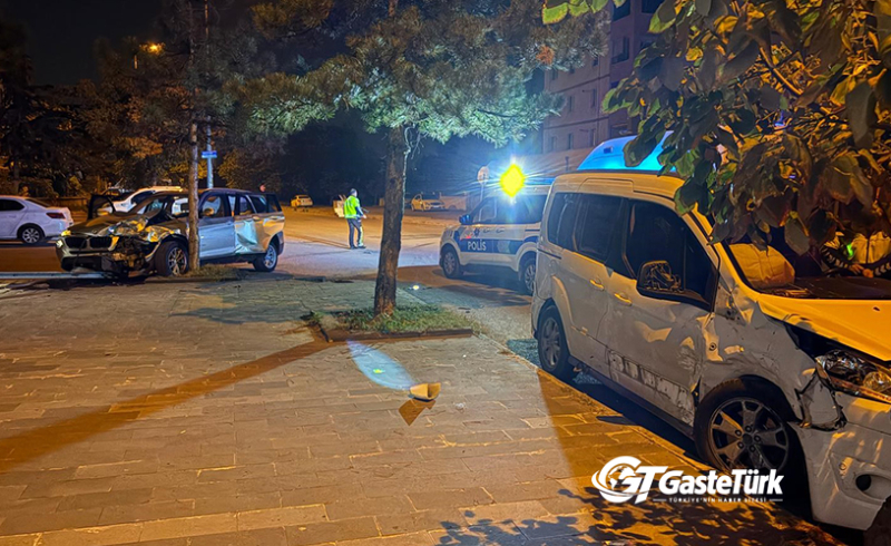 Kayseri’de İki Araç Çarpıştı: 4 Yaralı